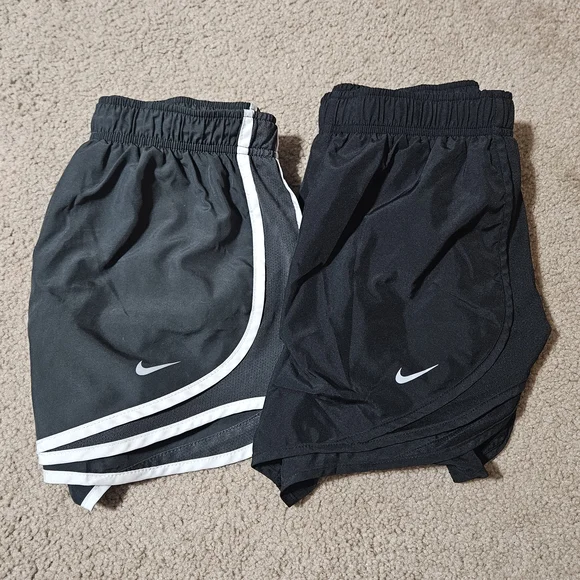 Nike Women's Black and Gray Shorts Set - Picture 3 of 4
